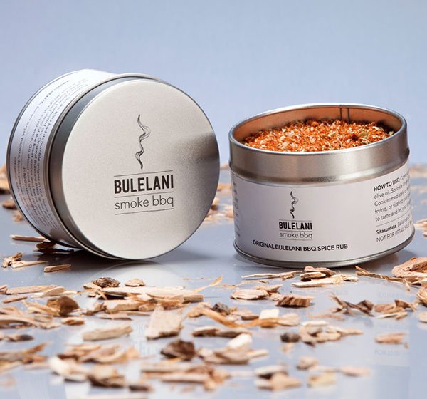 Blikje met BBQ kruiden voor Bulelani