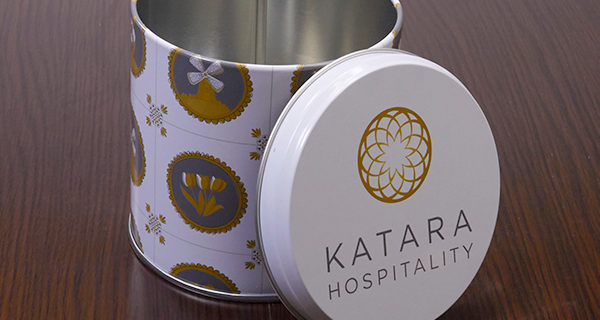 Oer Hollandse all over bedrukte blikken voor Katara Hospitality
