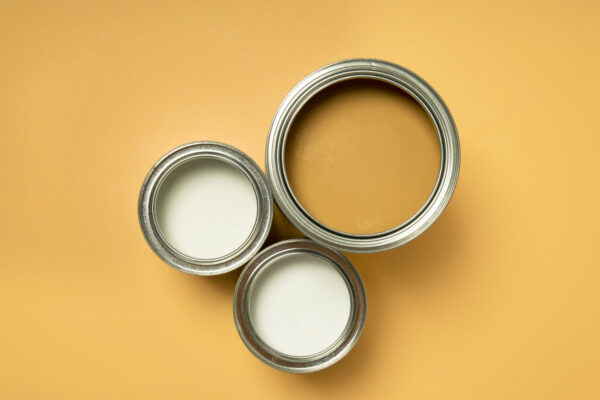 Wat moet je doen met lege verfblikken?